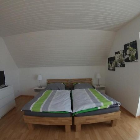 Ferienwohnung Horvath In Kelkheim Bagian luar foto