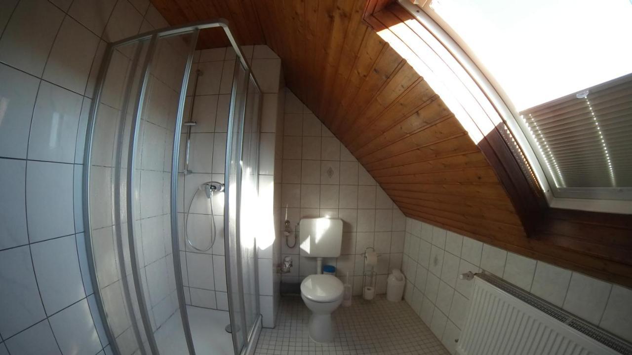 Ferienwohnung Horvath In Kelkheim Bagian luar foto